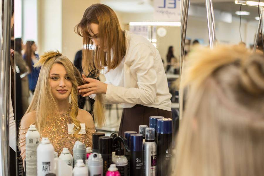 Это номинация «Женская дневная прическа», или Day Style