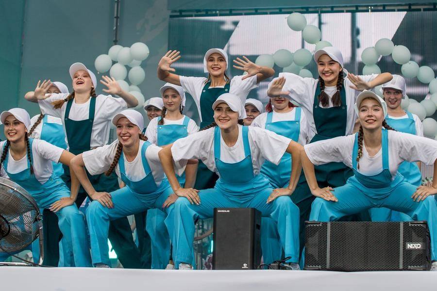 Концерт открылся театрализованным прологом