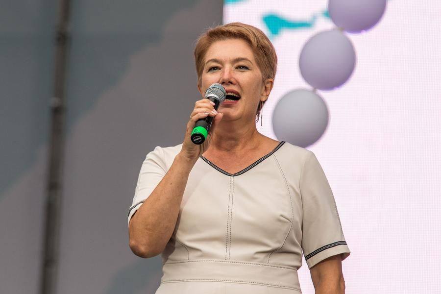 Омичей с праздником поздравила заместитель мэра Инна Елецкая