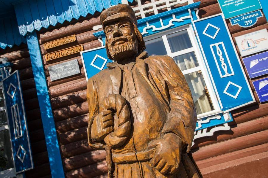 Добротный дом в 1905 году построил местный купец Аркадий Гостко
