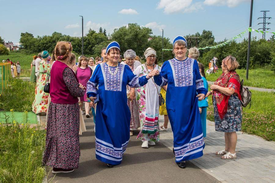 Чтобы новичкам было легче, выбрали не самые сложные по рисунку танцы