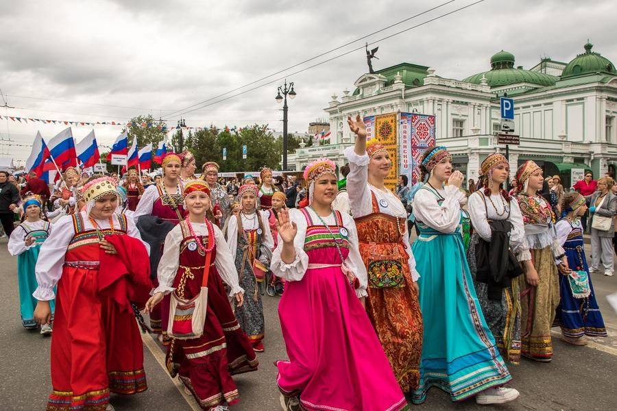 Пожалуй, самая многочисленная часть колонны — районы Омской области