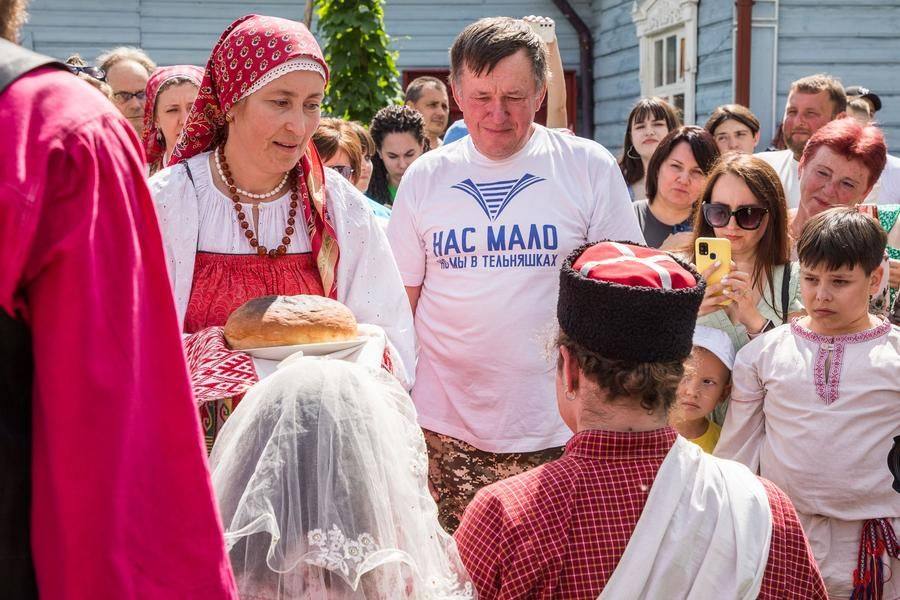 Обязательно нужно получить родительское благословение