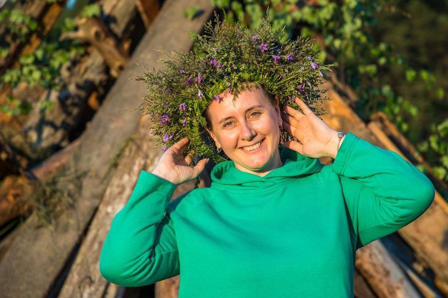 С последними лучами солнца можно сделать самые красивые снимки в венках