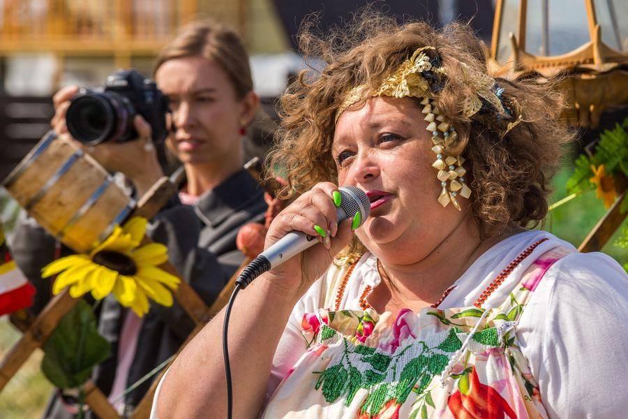 Здесь также предлагается небольшая программа для знакомства с селом Октябрьским