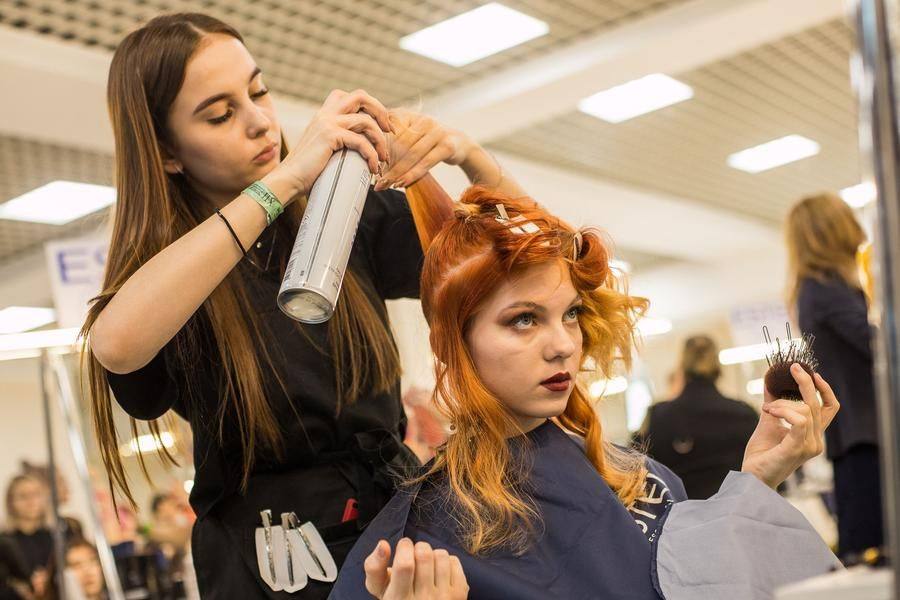 Номинация «Женская вечерняя прическа», или Evening Style, — одна из самых массовых