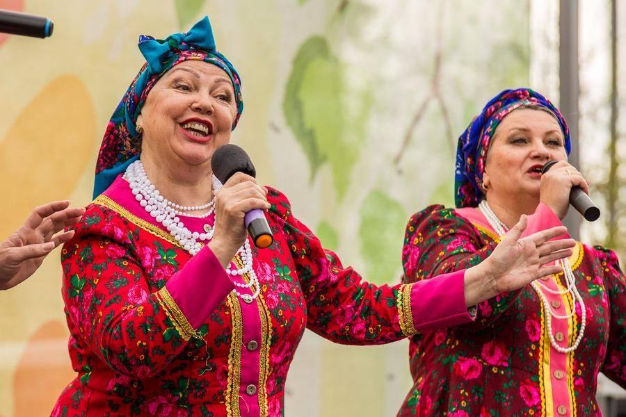 А еще в этот день ни в коем случае нельзя грустить и плакать!