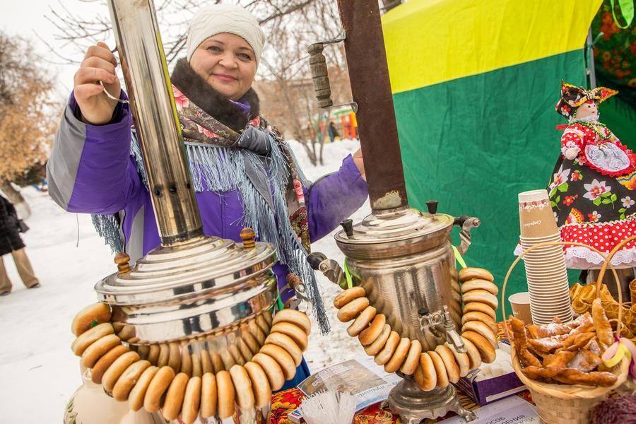 Жительницы села Боровлянка Белозерского округа приехали на фестиваль впервые