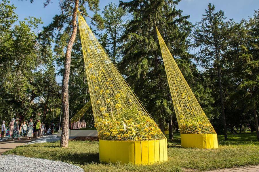 Издалека это выглядит максимально футуристично