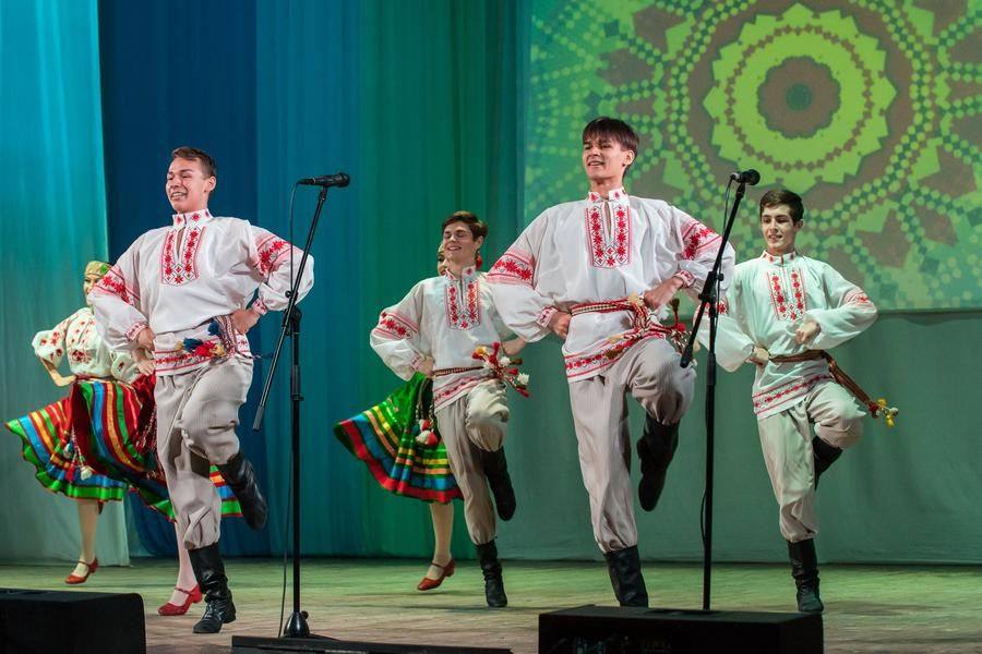 Вернемся к танцам: ансамбль «Молодость» Омского колледжа культуры и искусств