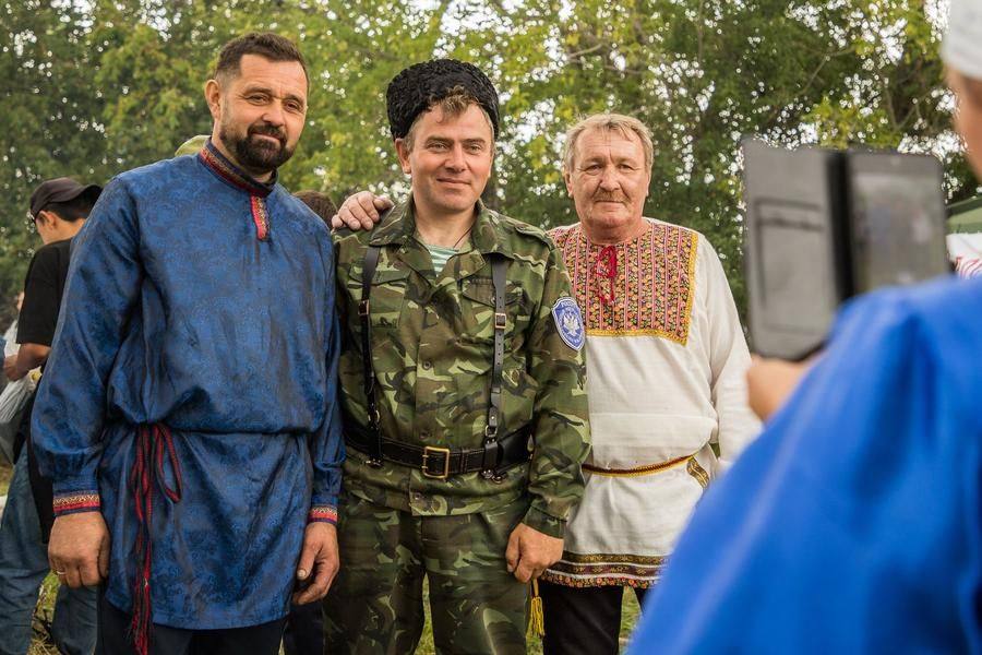 Когда заботиться об ухе больше не нужно, появляется минутка для совместных фото
