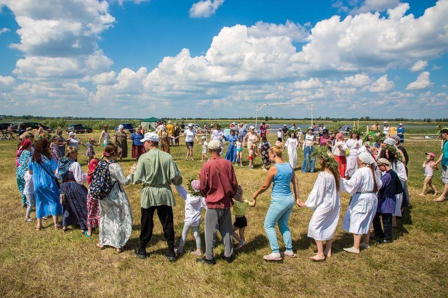 Хороводы — неотъемлемая часть фольклорного праздника