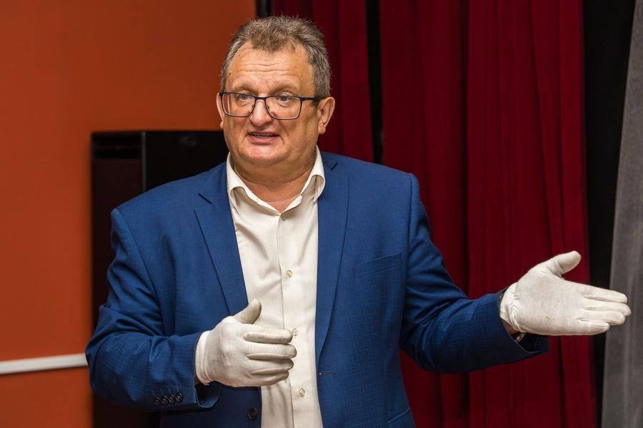 Ее прочел Игорь Скандаков, директор Омского музея просвещения