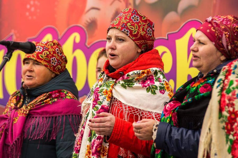 Только старинная песня и многоголосье: ничего лишнего