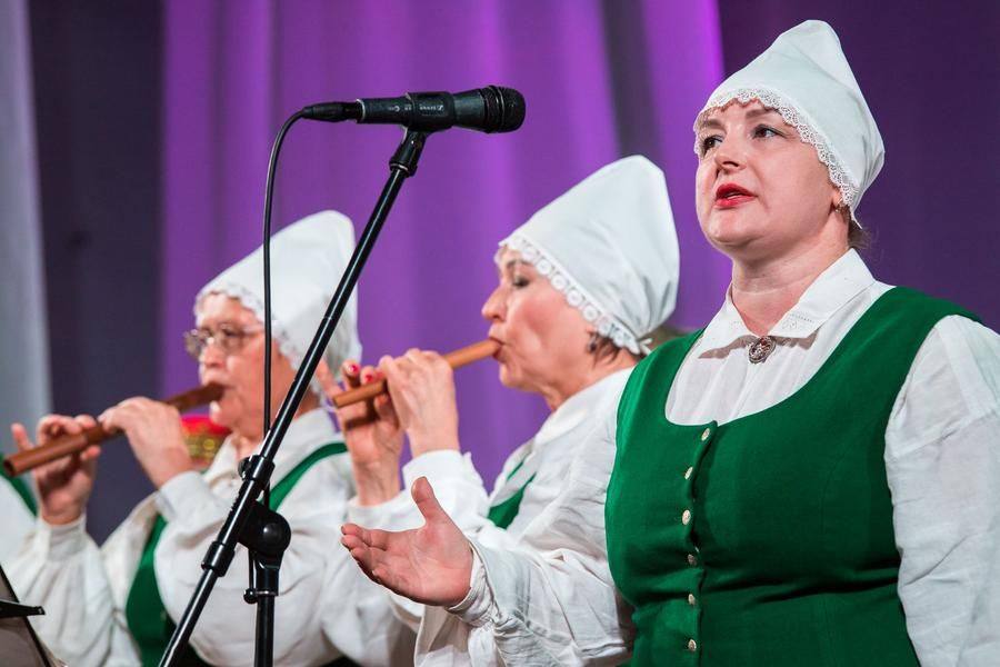 Елена Майстрёнок, еще одна героиня проекта, представляет латышскую культуру