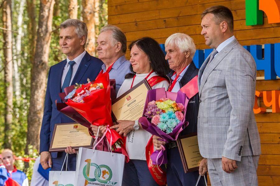 У района сегодня стало больше почетных граждан