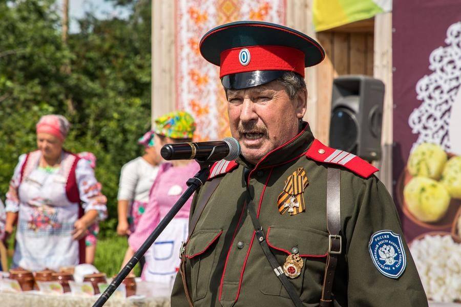 Хозяек вдохновляют исполнители народных песен