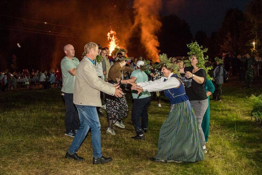 …а вот весело проводить время — очень даже можно и нужно!