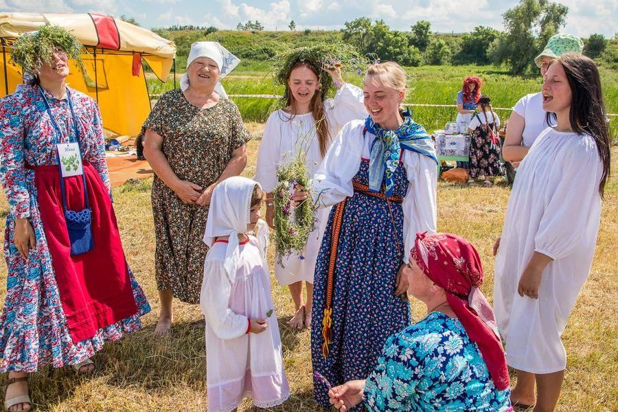 Чтобы покумиться, совсем необязательно быть одного возраста