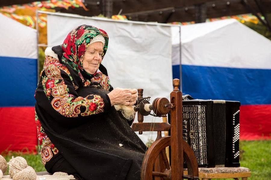 С каждым годом Покровская ярмарка собирает все больше мастеров со всей страны