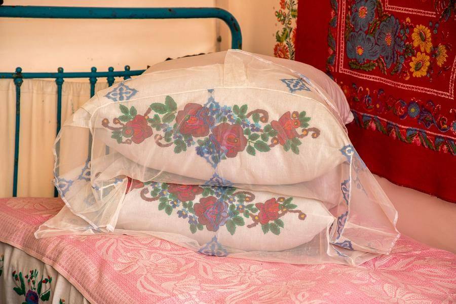 Рядом располагается еще одна реконструкция казачьего жилища