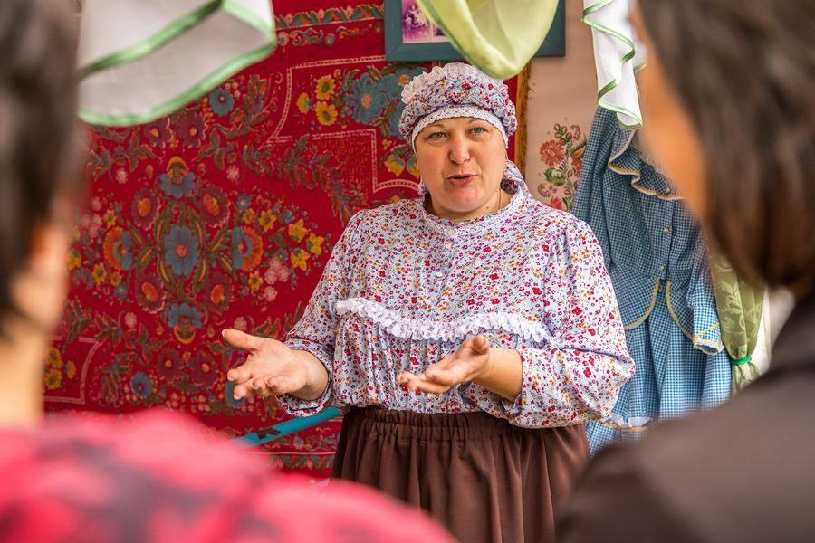 По старинному интерьеру проводятся мини-экскурсии