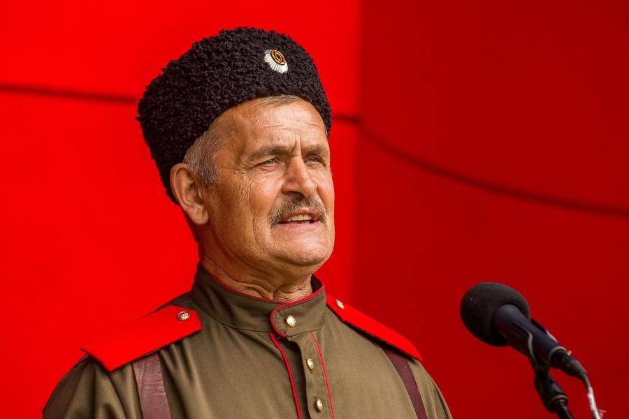 Звучат и патриотические, и лирические песни