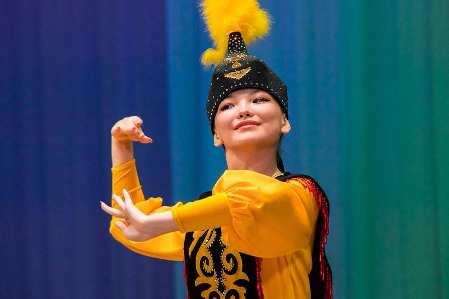 На сцене опять коллектив «Ажар», а это значит, что финал близко!