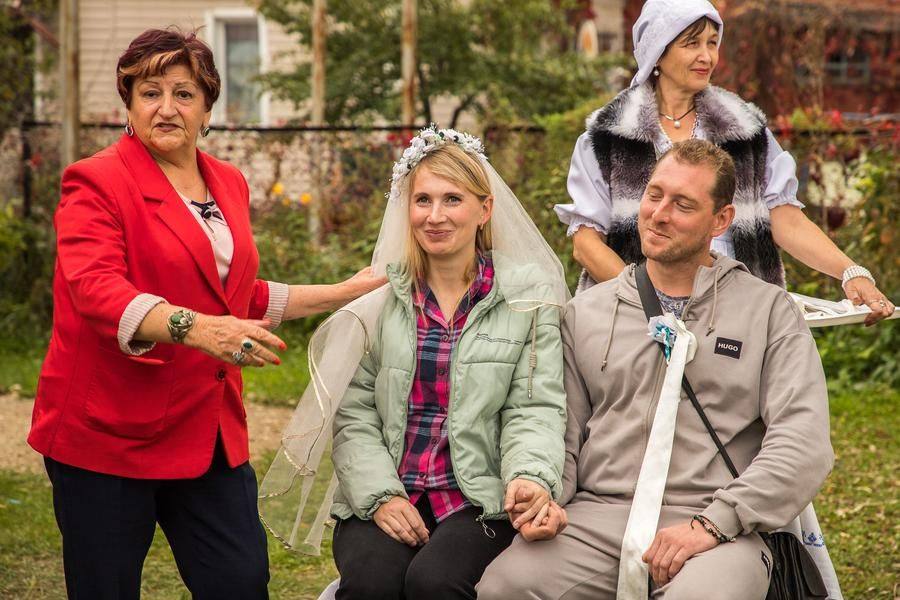 «Молодожены» выбраны из числа туристов, это супруги Людмила и Алексей Парыгины