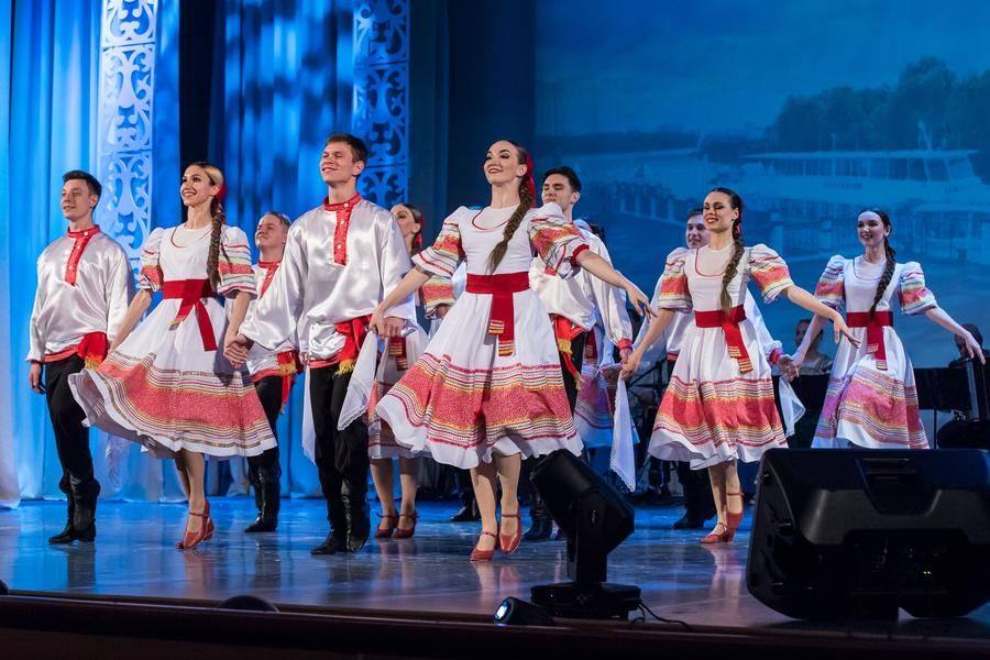 Через полтора часа наступает время финала