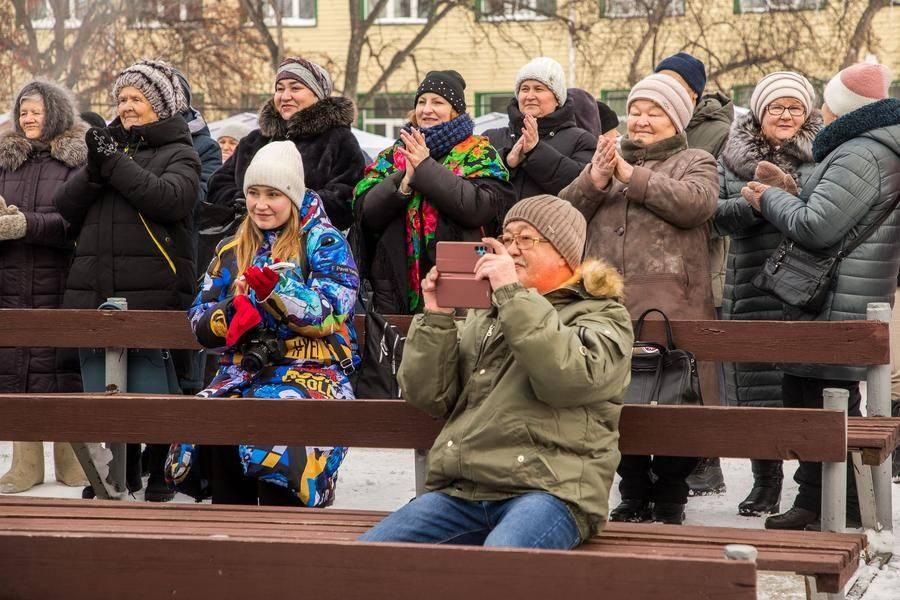 Концерт продолжается