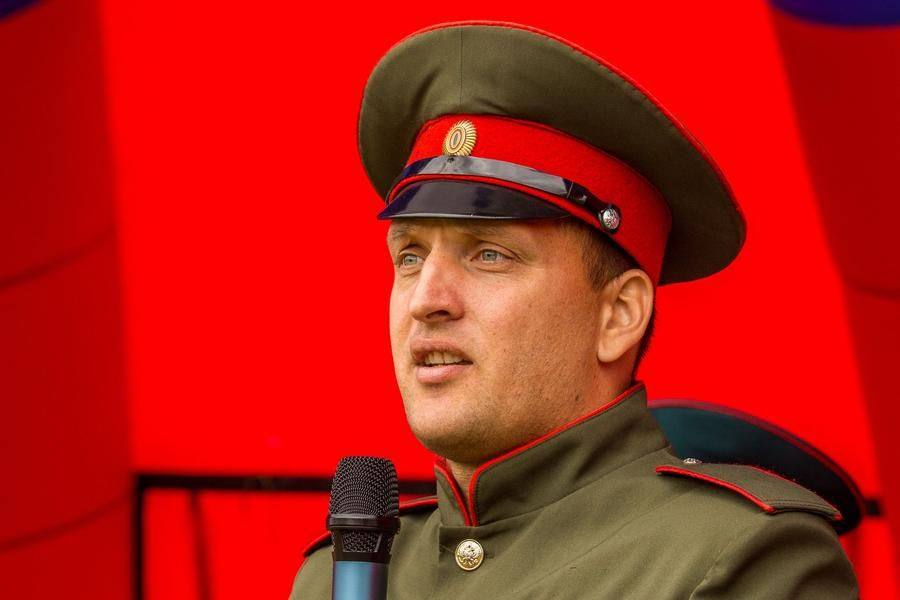 Итоги этого необычного состязания атаман Василий Бондарь подводит на сцене