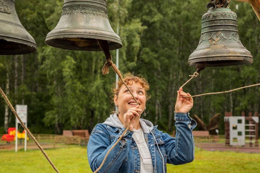 Прямой доступ к старинным колоколам воодушевляет