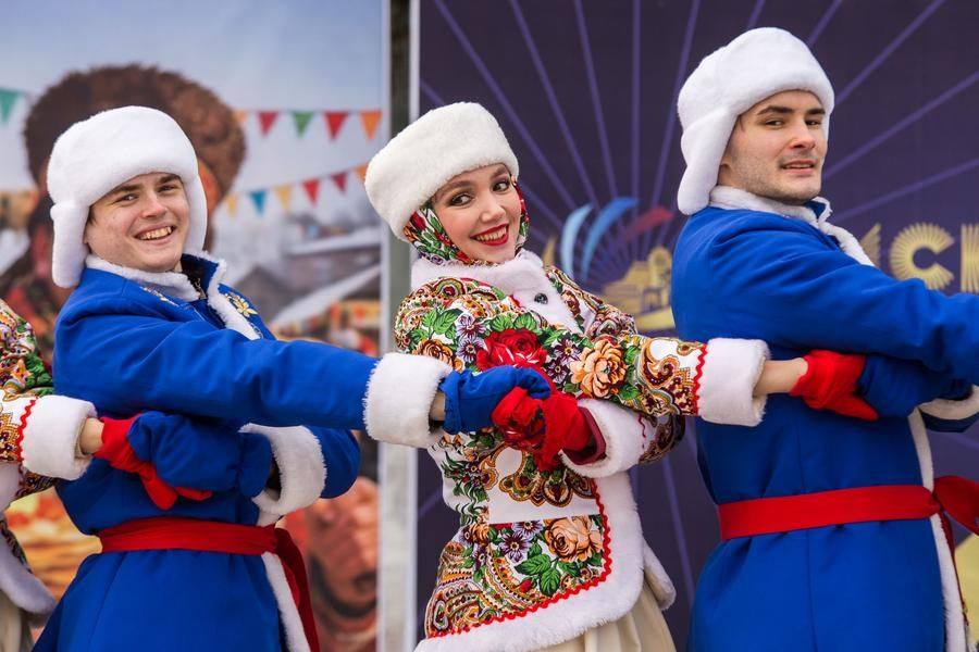 Именно улыбка превращает движение в искусство, завершая образ