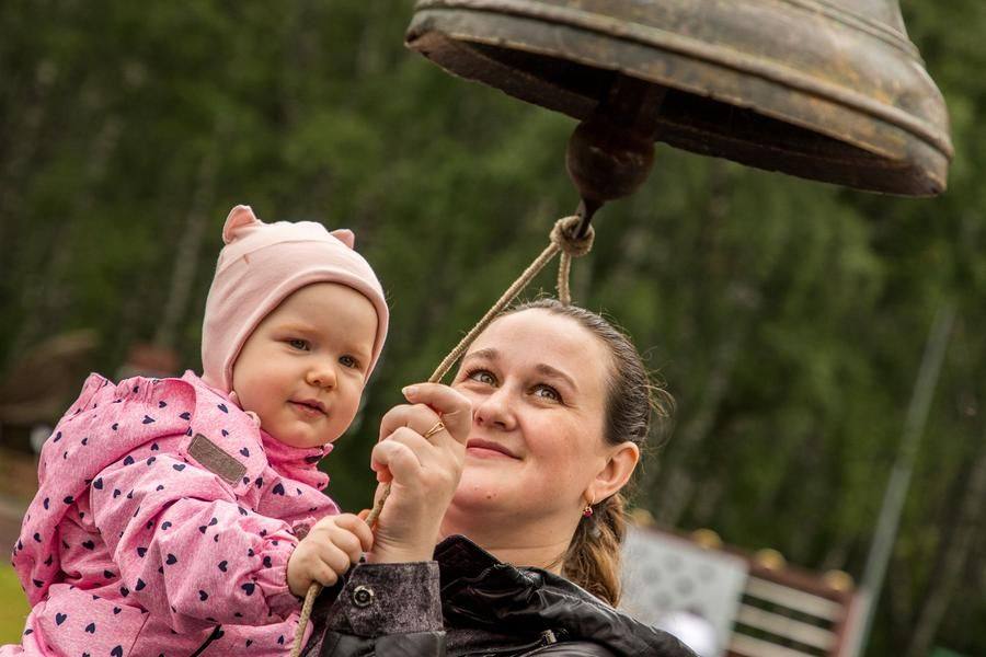 Зная о колоколах по сказкам, малыши чувствуют их особую притягательность