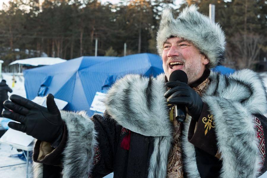 Именно так и планировал выступление художественный руководитель Николай Гнучев