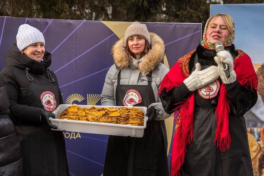 Автор нового триумфа вкуса со сцены искренне благодарит свою команду