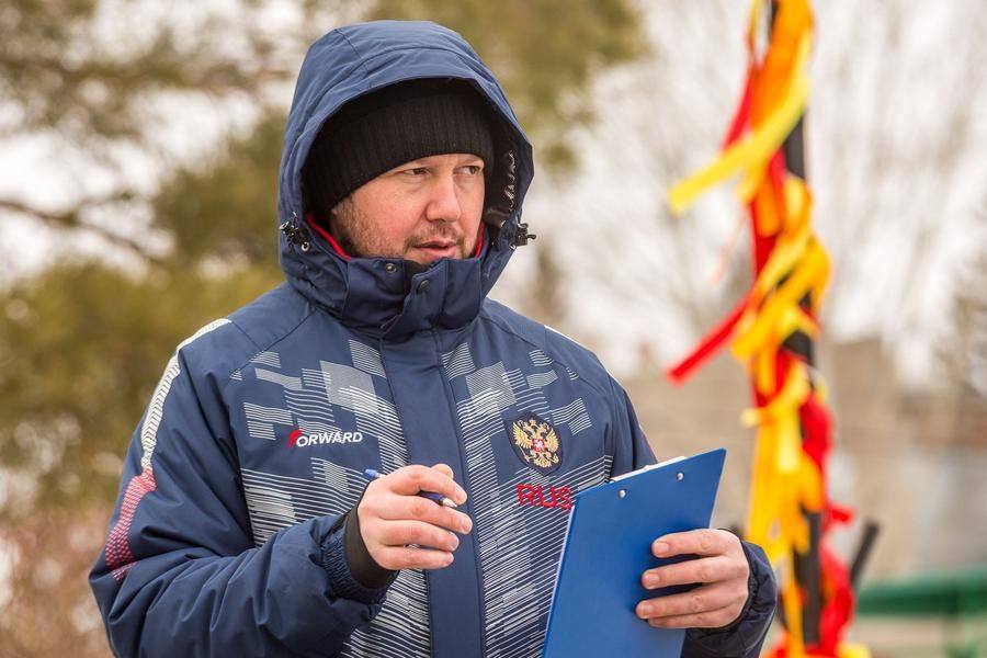 Тренеры секций гиревого спорта знают, как добавить программе зрелищности