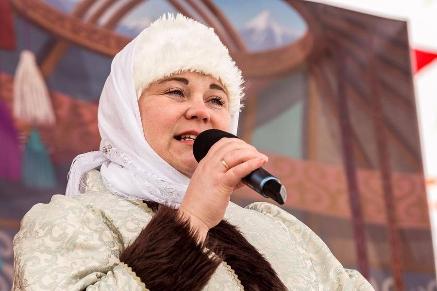 Вторую часть концерта во многом составляют русские и белорусские песни