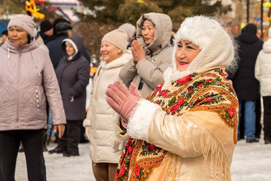 Народная хореография проста, но в этой простоте кроется живая связь времен и поколений