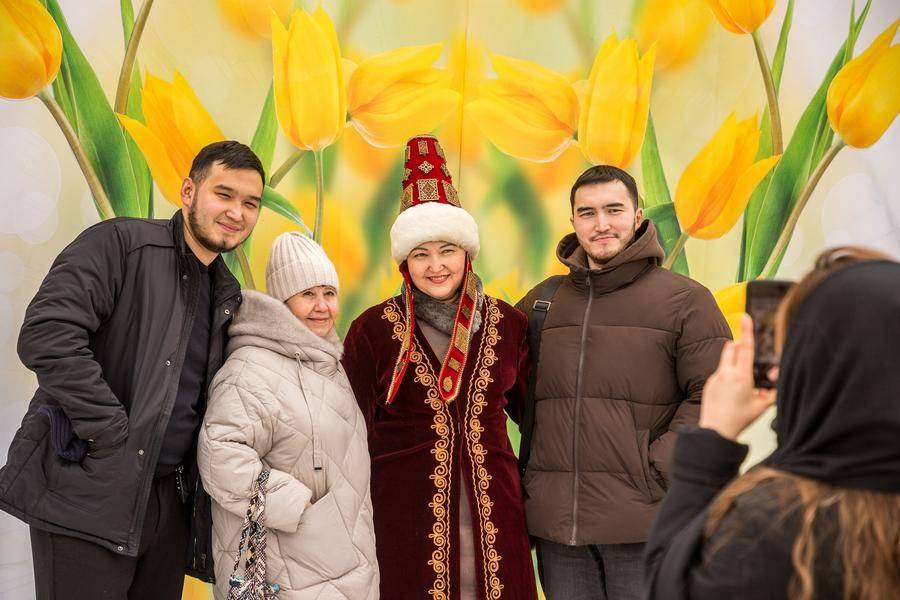 А пока идут выступления, можно успеть сделать памятные фотографии