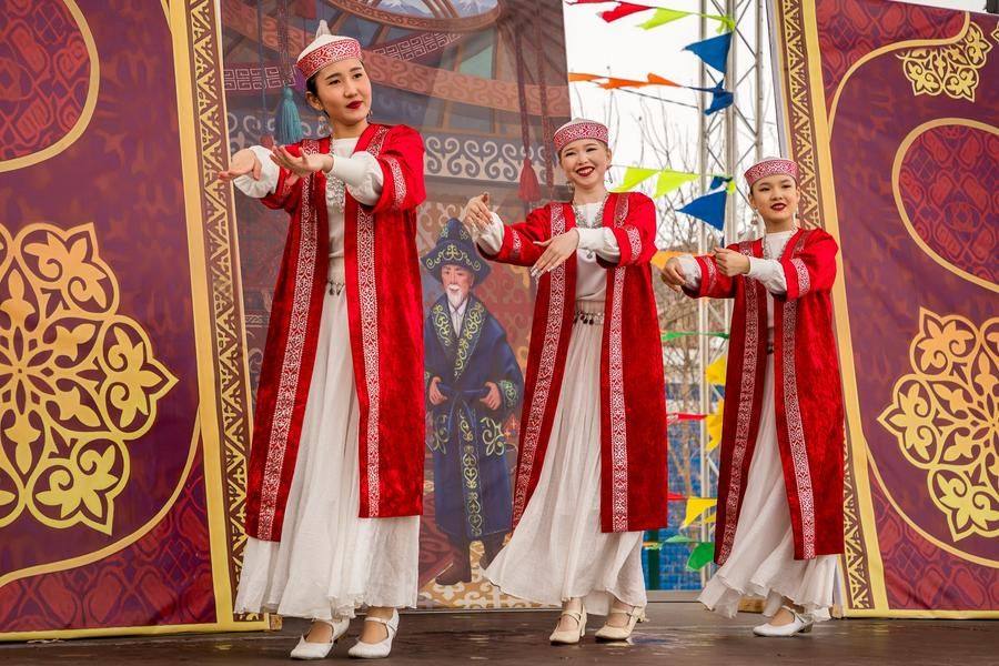 Заключительная часть концерта посвящена казахскому культурному наследию
