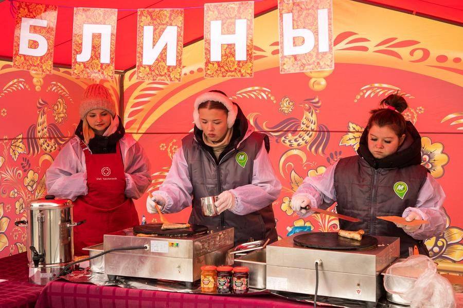 Свежеиспеченные блины с начинками сегодня будут востребованы весь день