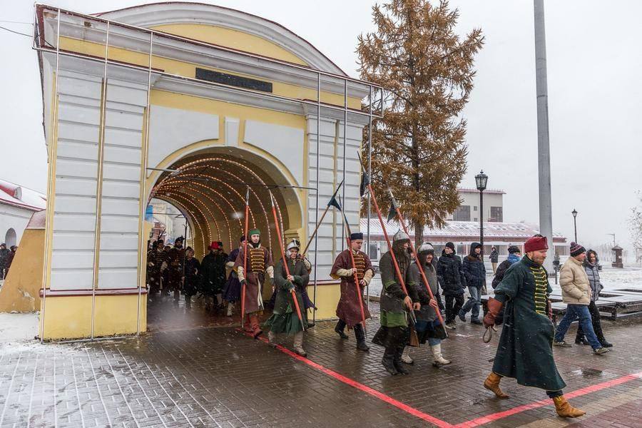 Ее Тобольские ворота, открывающие путь к реке, никогда не знали осады