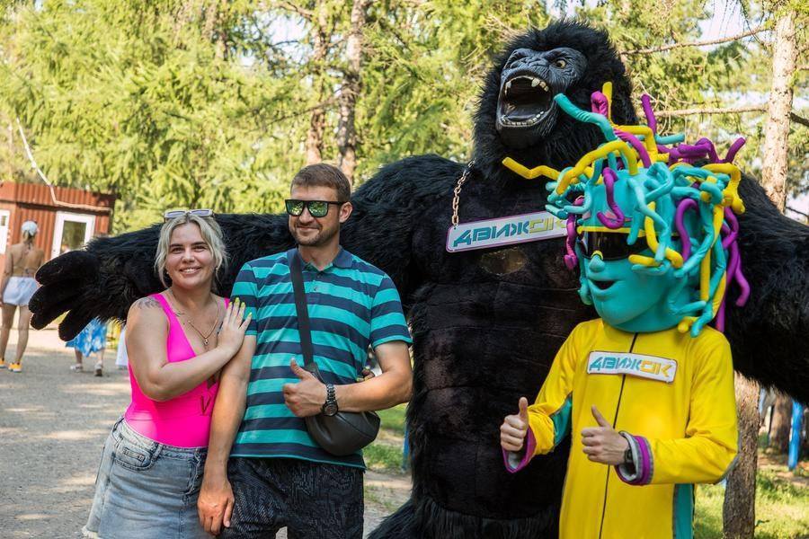 Взрослые часто тоже не могут пройти мимо персонажей из фильмов и игр