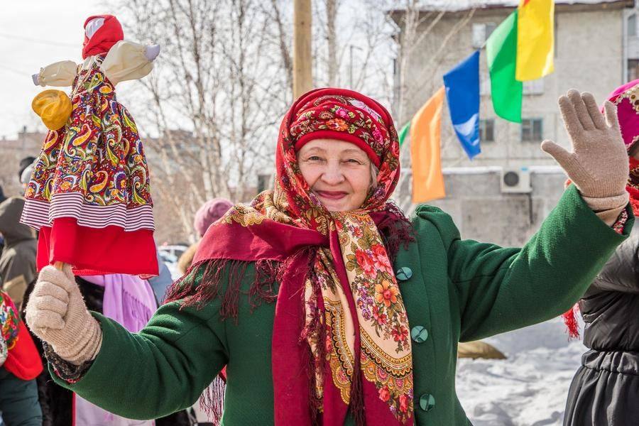 А отдельными локациями станут палатки, где будут мастерить масленичных кукол