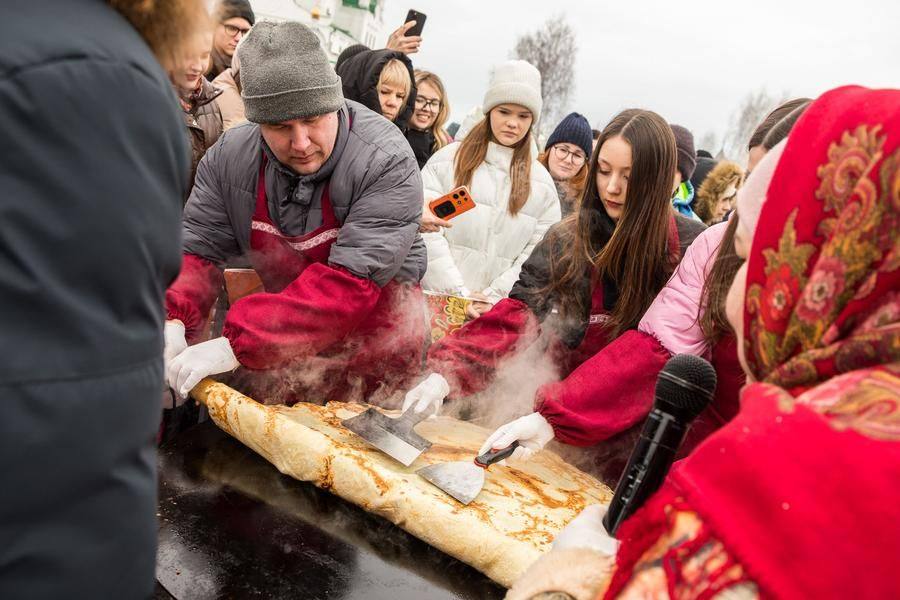 Еще немного усилий, и кулинарный шедевр вновь отправится на огонь