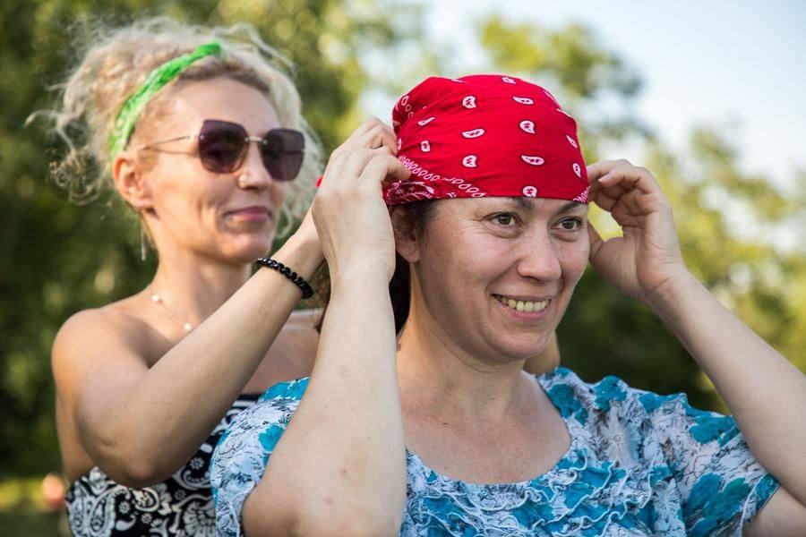 Спрятать волосы под головным убором — отличительная черта ответственного повара