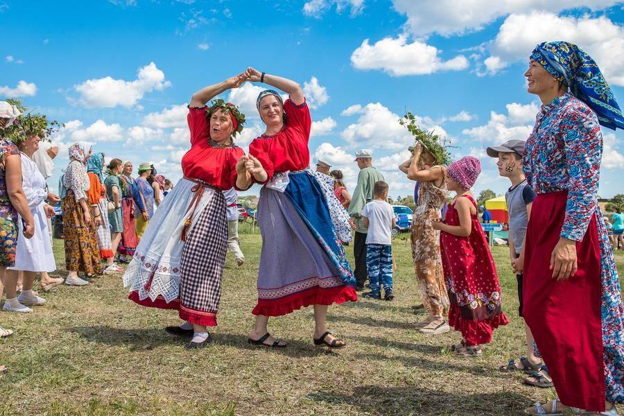 В других — совершать физически непростые движения