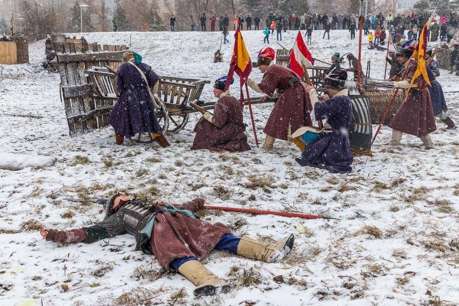 Гетман продолжает терять лучших пехотинцев